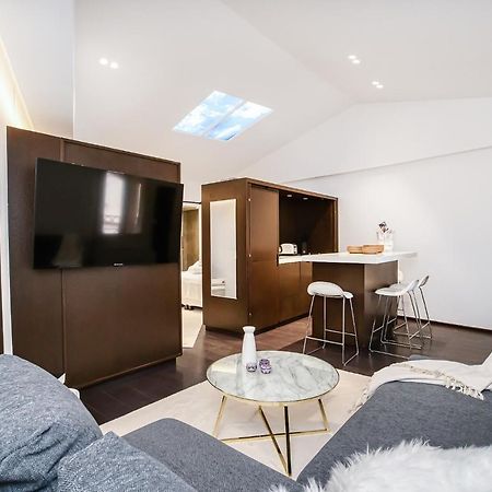 סן טרופז Appartement Place Des Lices Avec Parking מראה חיצוני תמונה