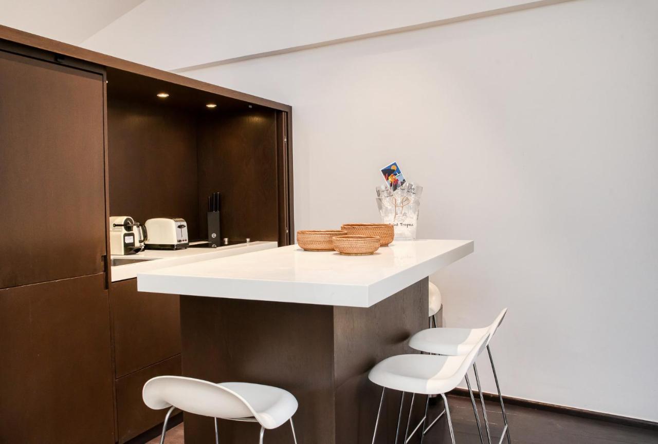 סן טרופז Appartement Place Des Lices Avec Parking מראה חיצוני תמונה