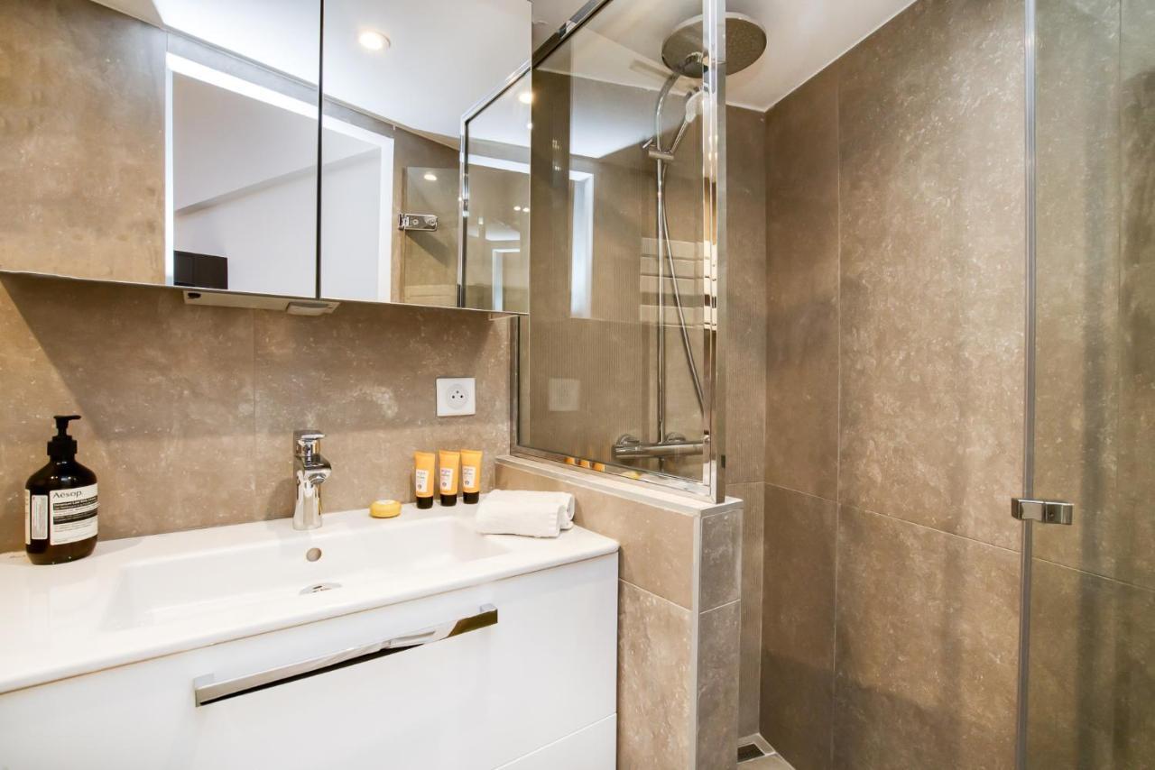 סן טרופז Appartement Place Des Lices Avec Parking מראה חיצוני תמונה