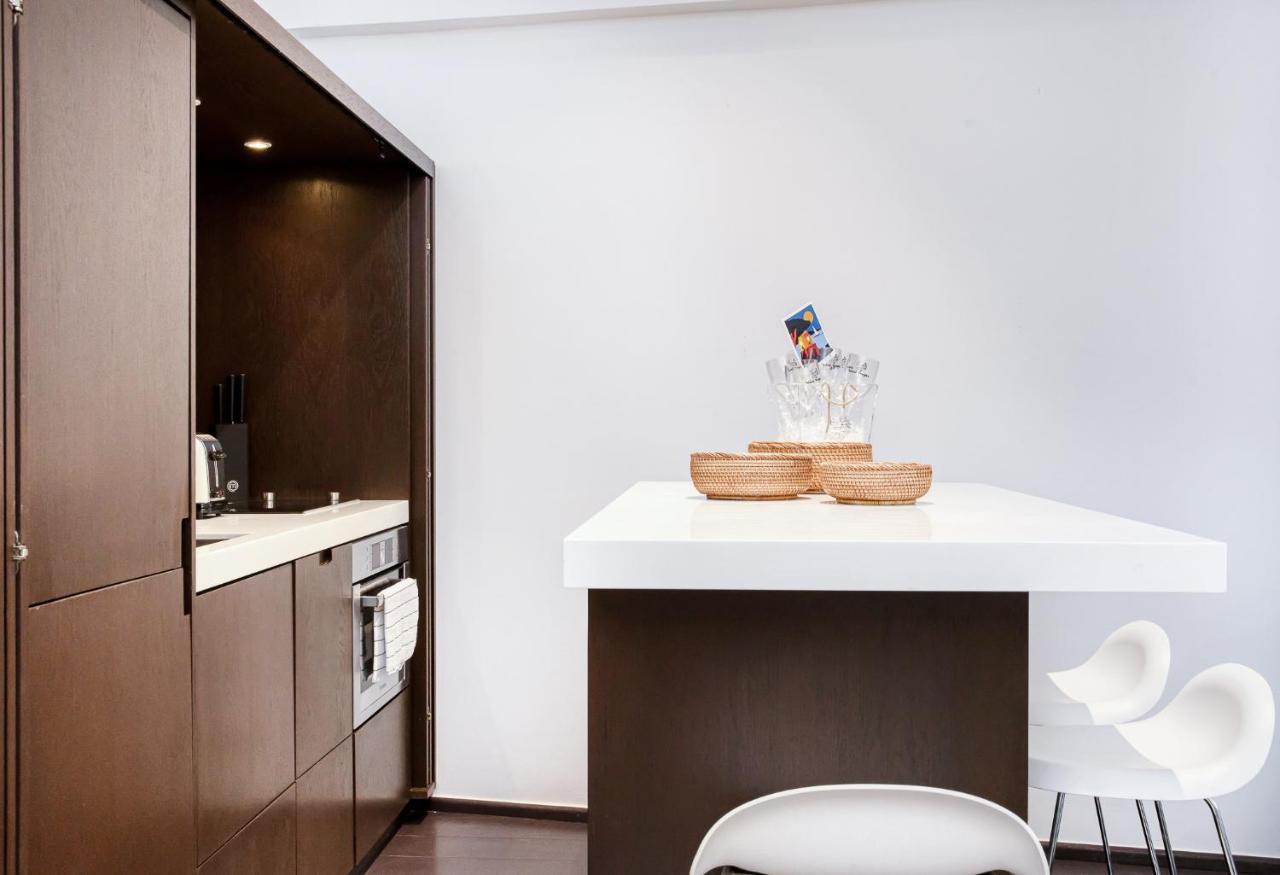 סן טרופז Appartement Place Des Lices Avec Parking מראה חיצוני תמונה